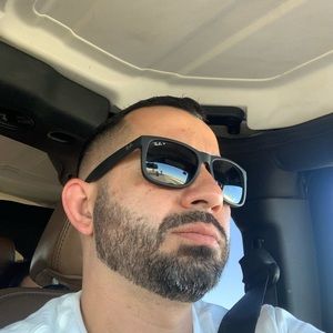 Meet your Posher, Juan